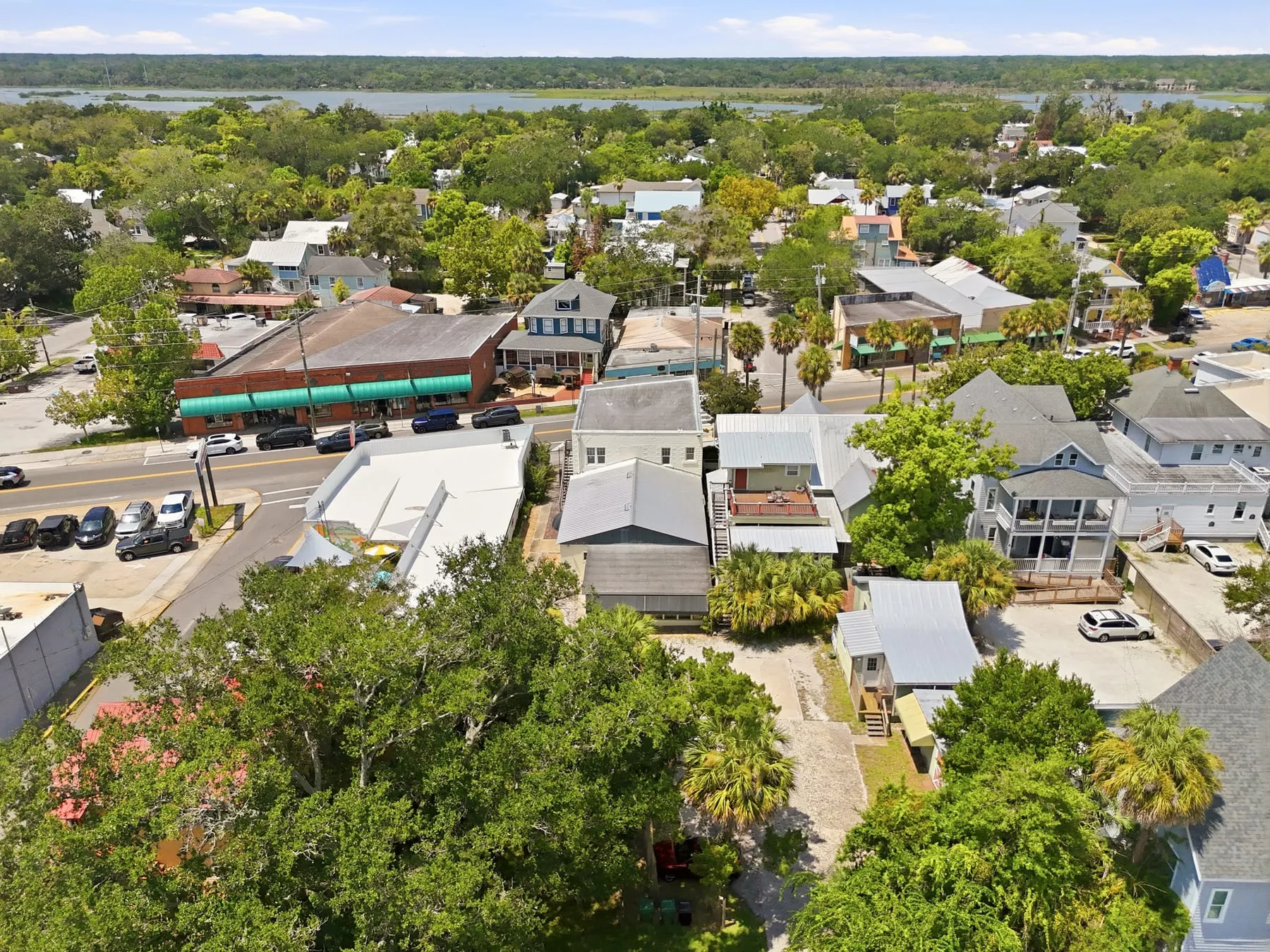Aerial view of the Uptown neighbourhood surrounding 63 San Marco Avenue